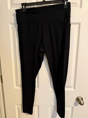 Victoria's Secret Black High-Waist Leggings with Side Pockets